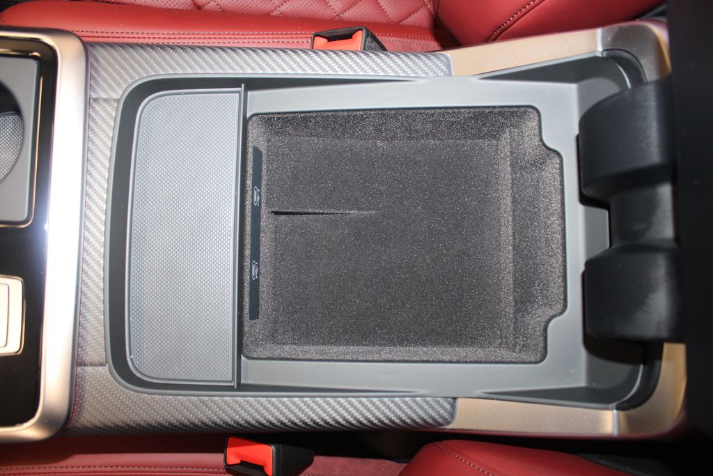 Thumbnail: 2026 Audi SQ7 - 17