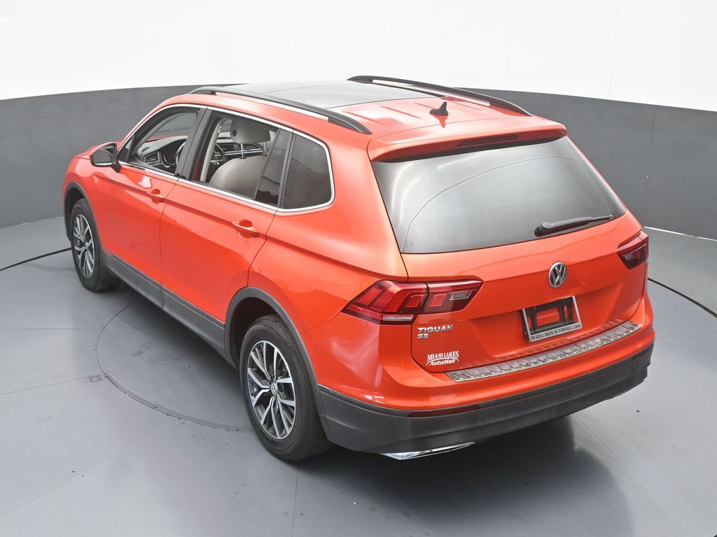 Used 2019 Orange Metallic Volkswagen 2.0T SE image 46