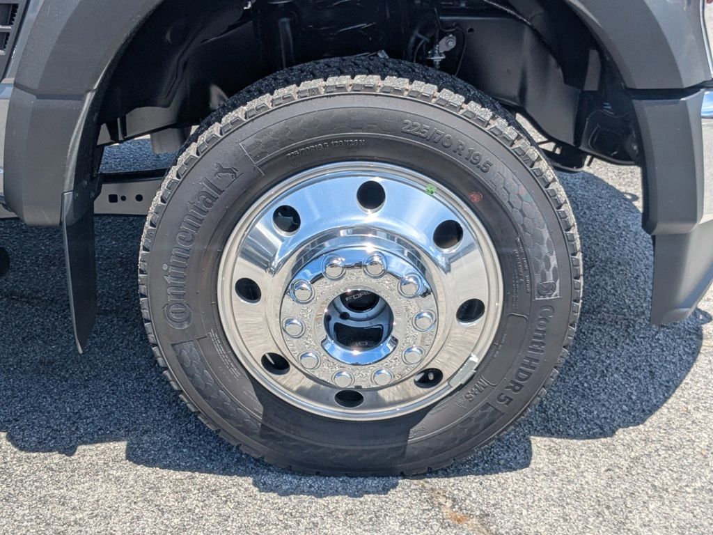 2025 Ford F-550 Chassis LARIAT