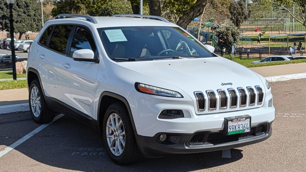 Used 2018 Jeep Cherokee Latitude 4D Sport Utility