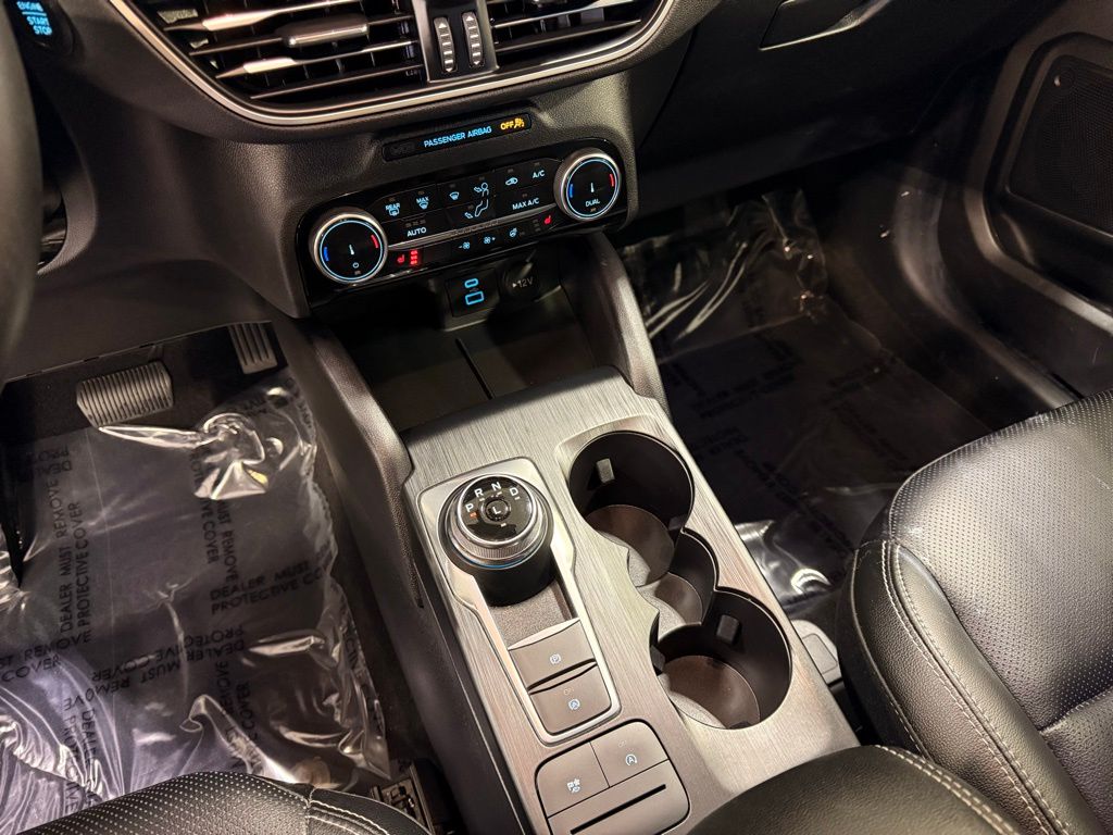 2022 Ford Escape SEL 19