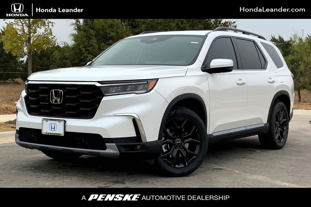 2025 Honda Pilot Touring -
                Leander, TX