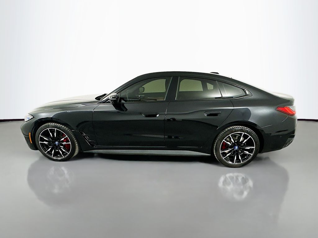 Thumbnail: 2023 BMW i4 - 8