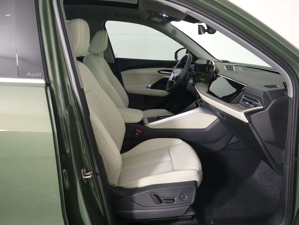 Thumbnail: 2025 Audi Q5 - 23