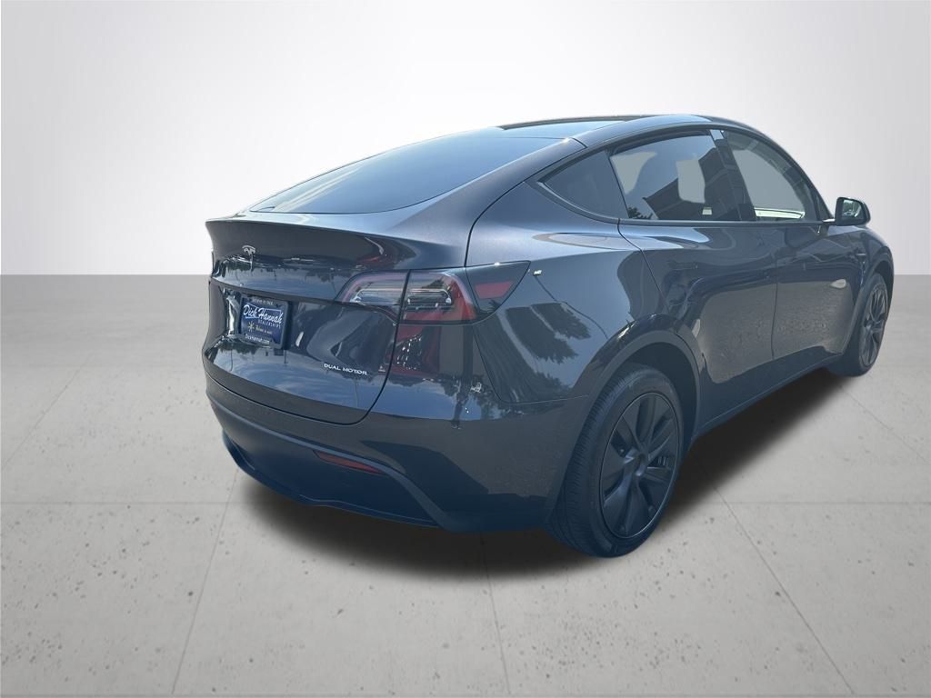 2025 Tesla Model Y Long Range
