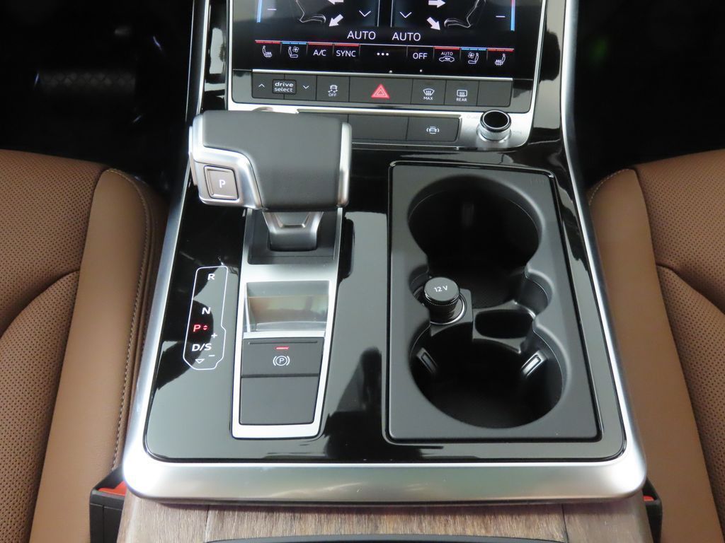 Thumbnail: 2026 Audi Q7 - 21