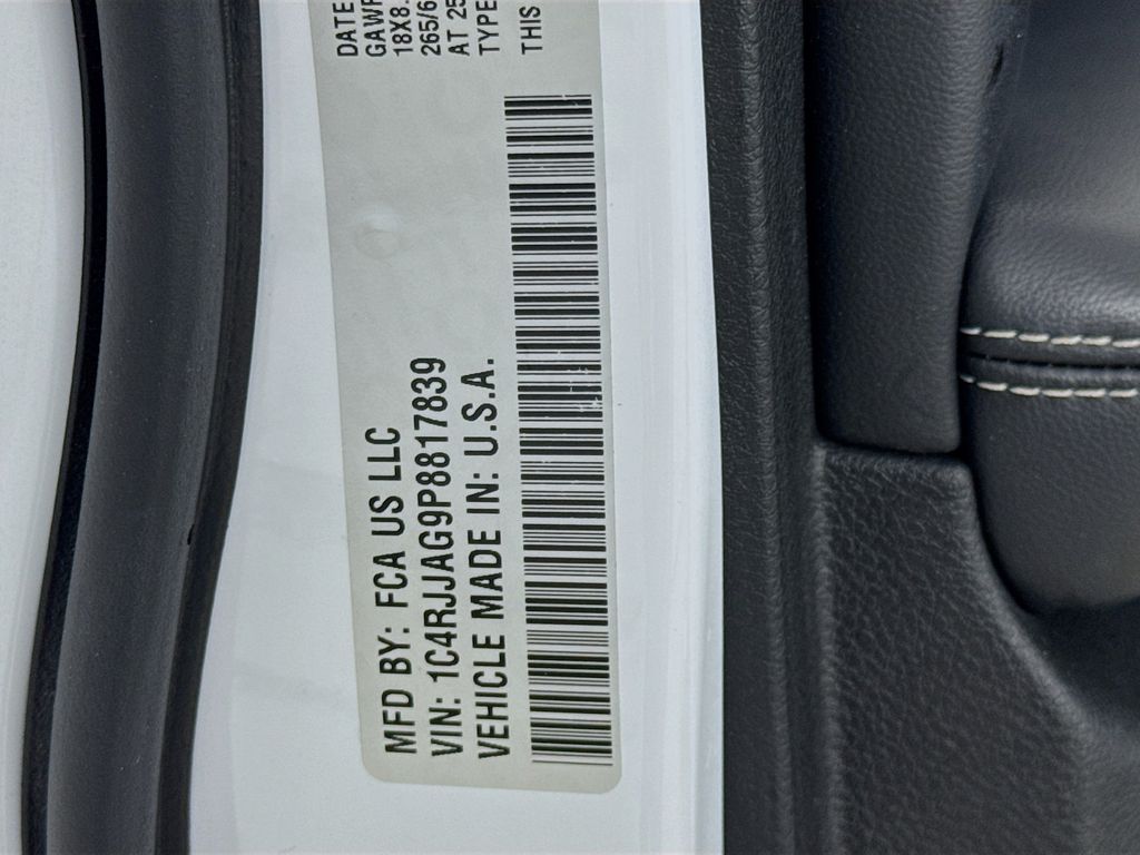 Used Car 2023 Jeep Grand Cherokee L  Laredo For Sale Under $30,000 In Austin, Texas