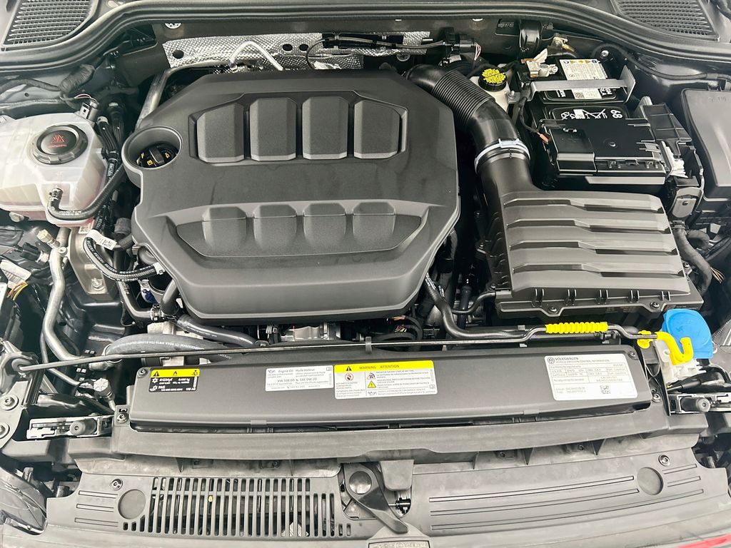 Thumbnail: 2025 Volkswagen Golf - 28