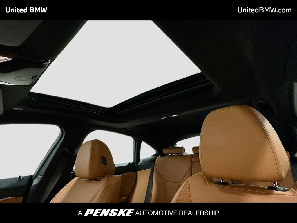 Thumbnail: 2025 BMW i4 - 12