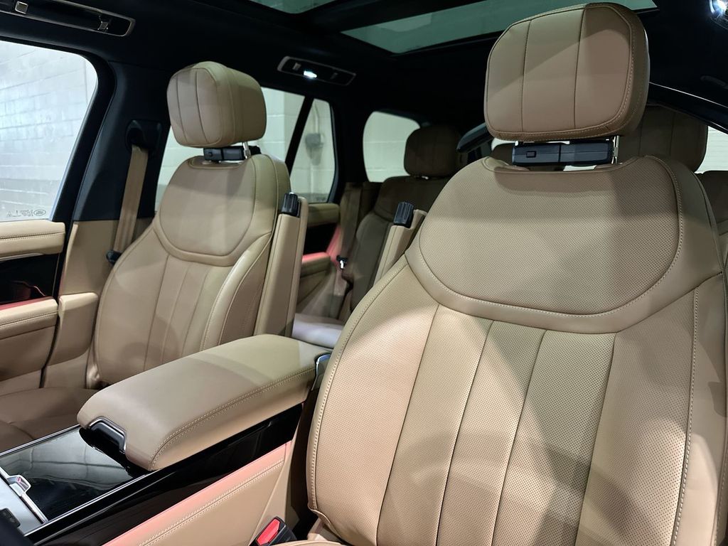 Thumbnail: 2026 Land Rover Range Rover - 10