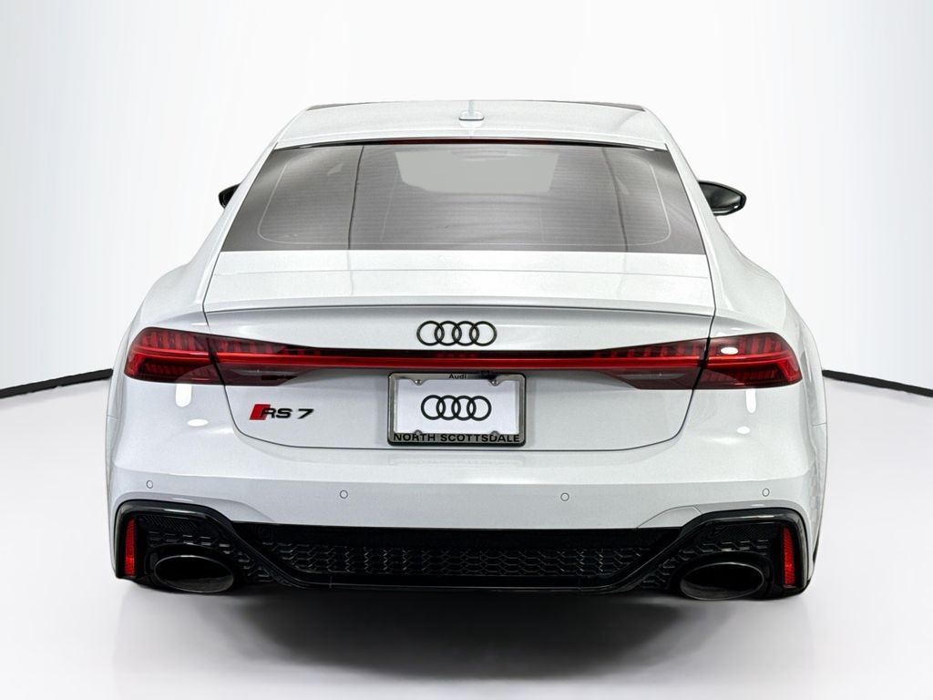 Thumbnail: 2024 Audi RS 7 - 6