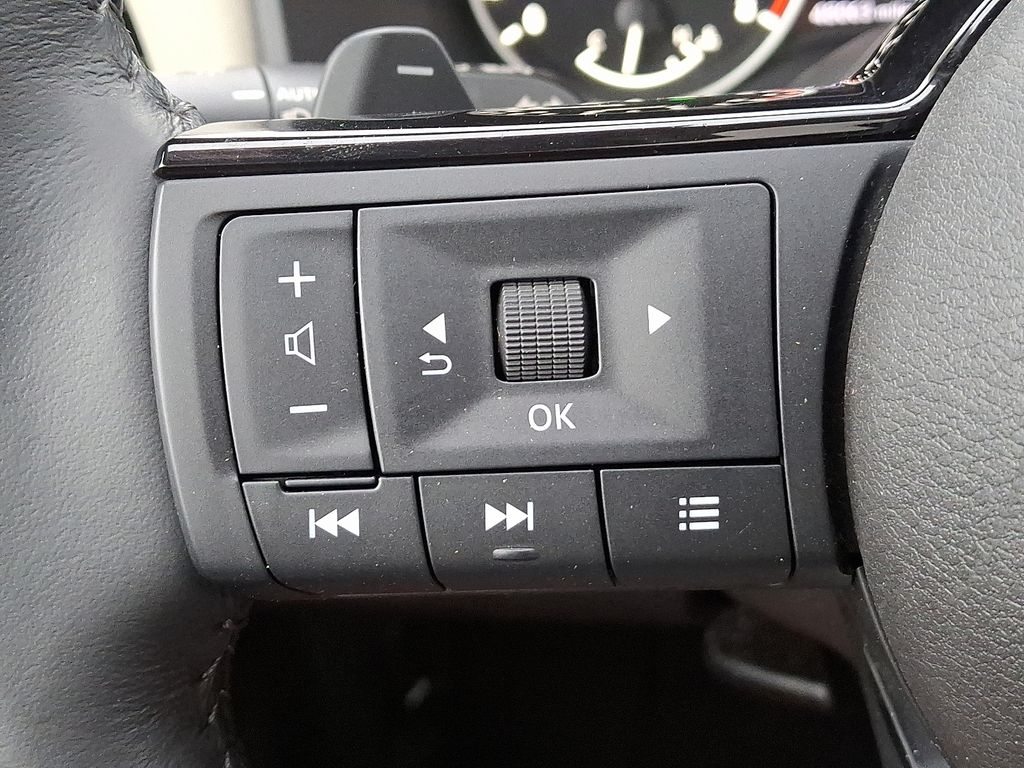 Thumbnail: 2023 Nissan Rogue - 22