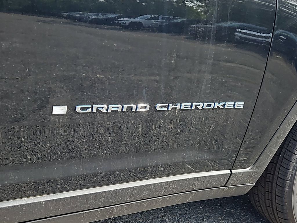 2025 Jeep Grand Cherokee 4xe photo