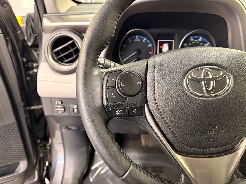 Thumbnail: 2018 Toyota RAV4 - 13