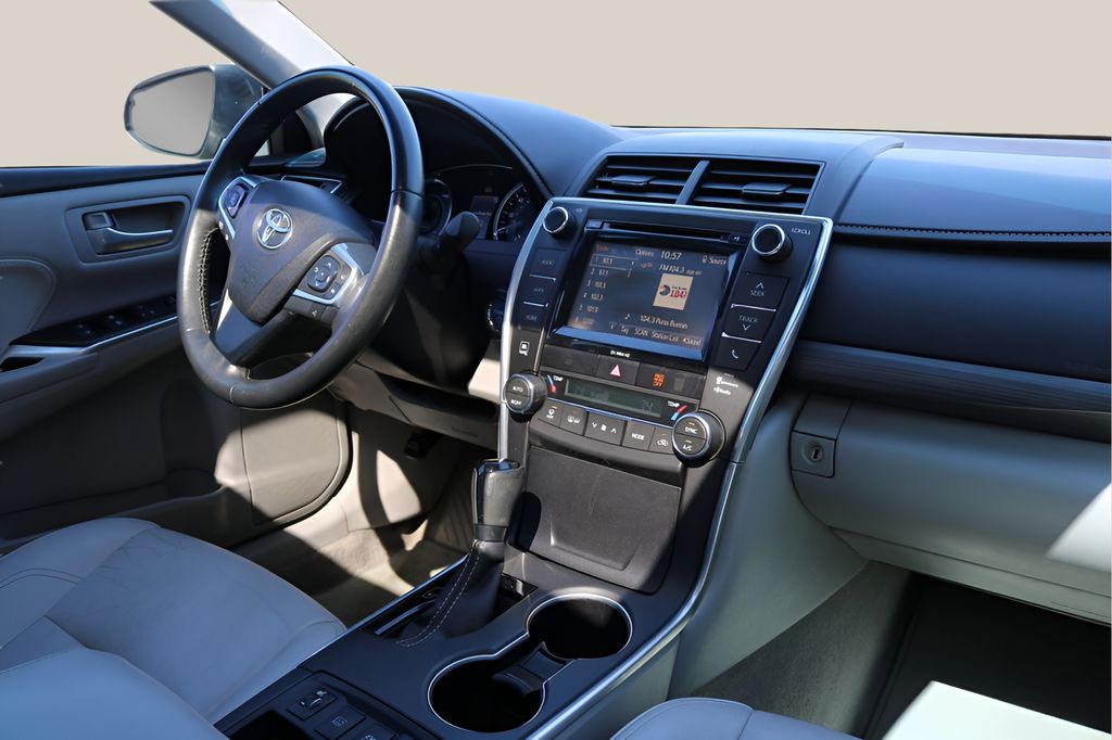 Used Car 2017 Toyota Camry Hybrid  Xle For Sale Under $20,000 In Austin, Texas