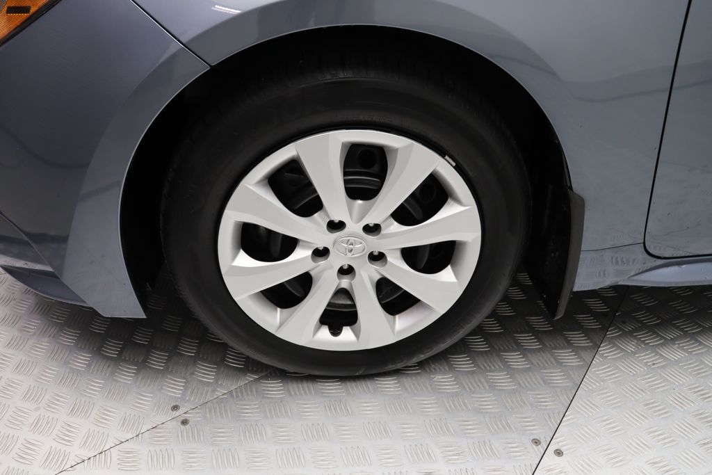 Thumbnail: 2025 Toyota Corolla - 4