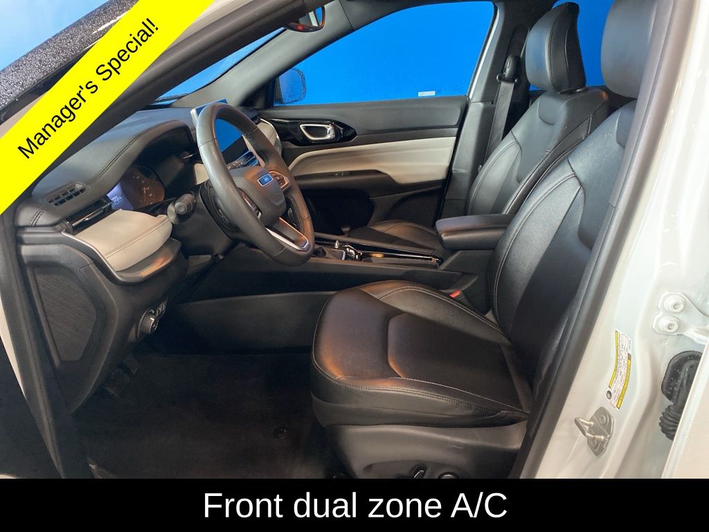 Used 2025 White Jeep Limited image 10