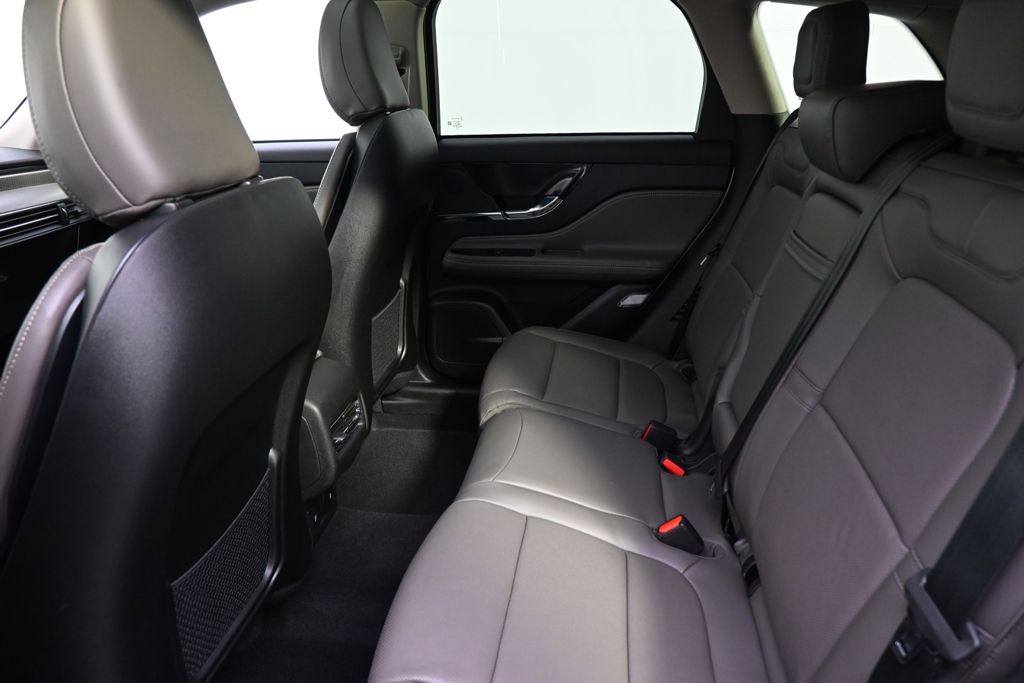 New 2026 White Lincoln Reserve image 21