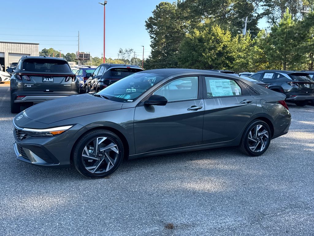 2025 Hyundai Elantra Hybrid SEL Sport photo 2