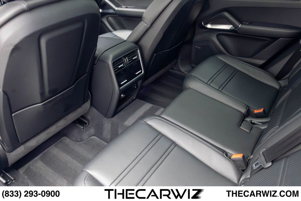 2023 Porsche Cayenne Coup Turbo - Photo 74