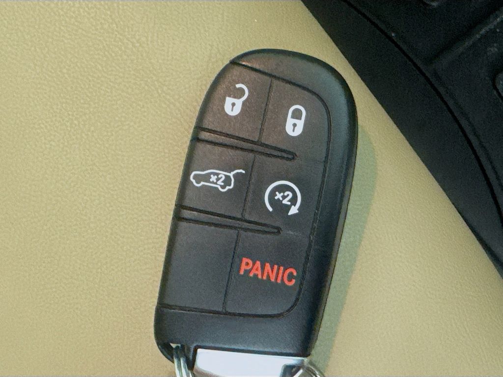 Used Car 2020 Jeep Grand Cherokee  Limited For Sale Under $20,000 In Austin, Texas