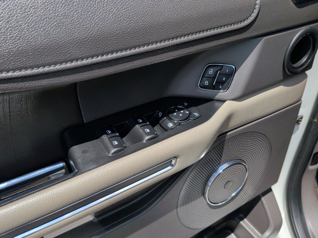 2021 Ford Expedition Max XLT White at Toyota of Victoria