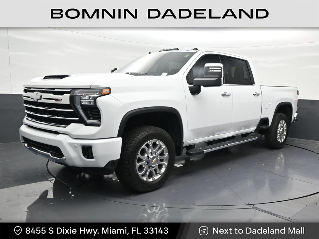 Summit White 2025 Chevrolet Silverado 2500HD Pickup Truck Four-Wheel Drive Automatic