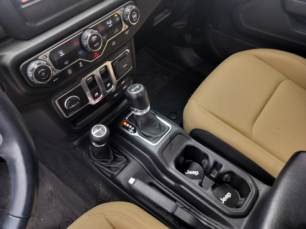 Thumbnail: 2021 Jeep Wrangler - 12