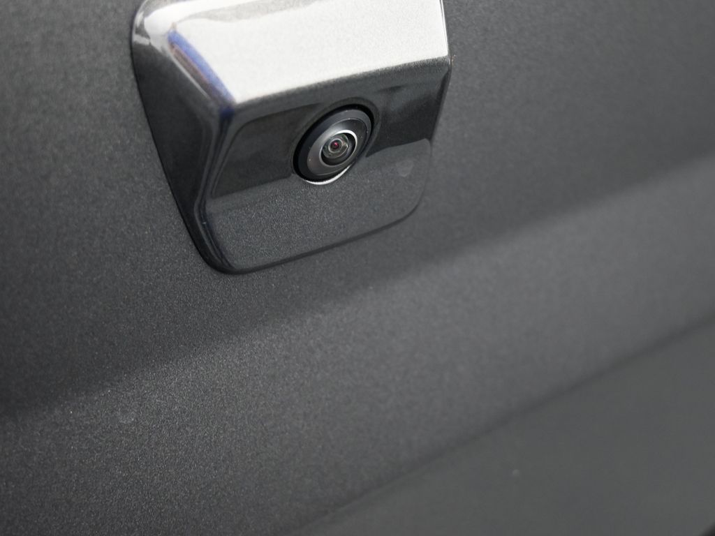 New 2026 Granite Crystal Metallic Clearcoat Jeep Sport image 32