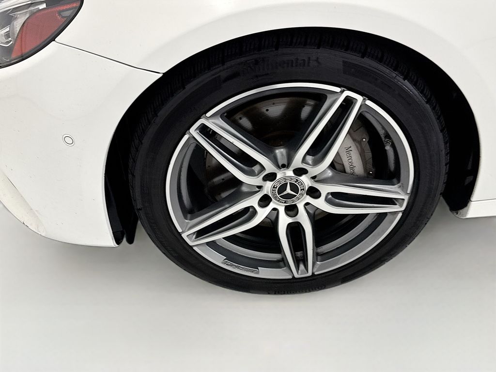 Thumbnail: 2019 Mercedes-Benz E-Class - 29