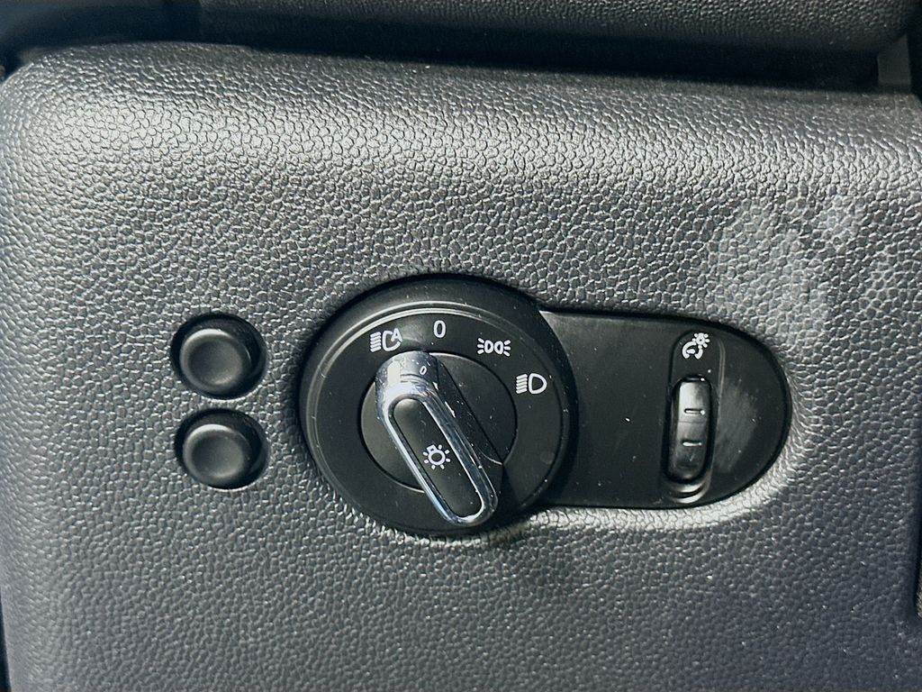 2019 MINI Cooper  10