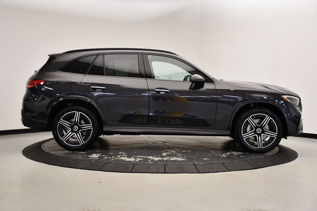 2025 Mercedes-Benz GLC 300 6