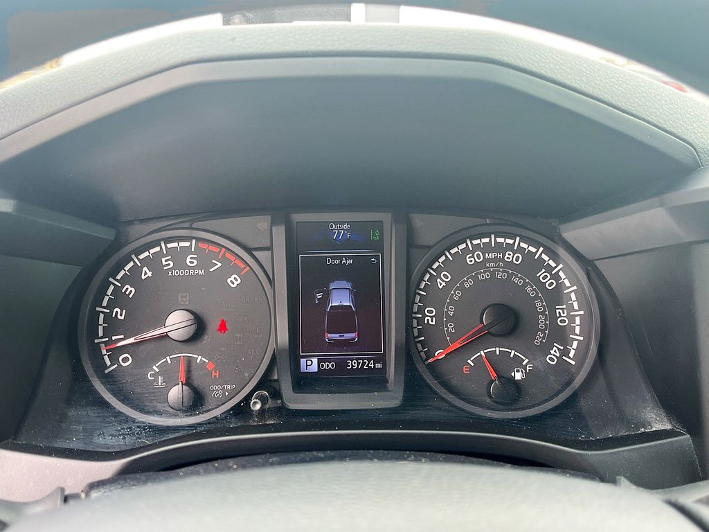 Used 2022 Silver Toyota SR image 12