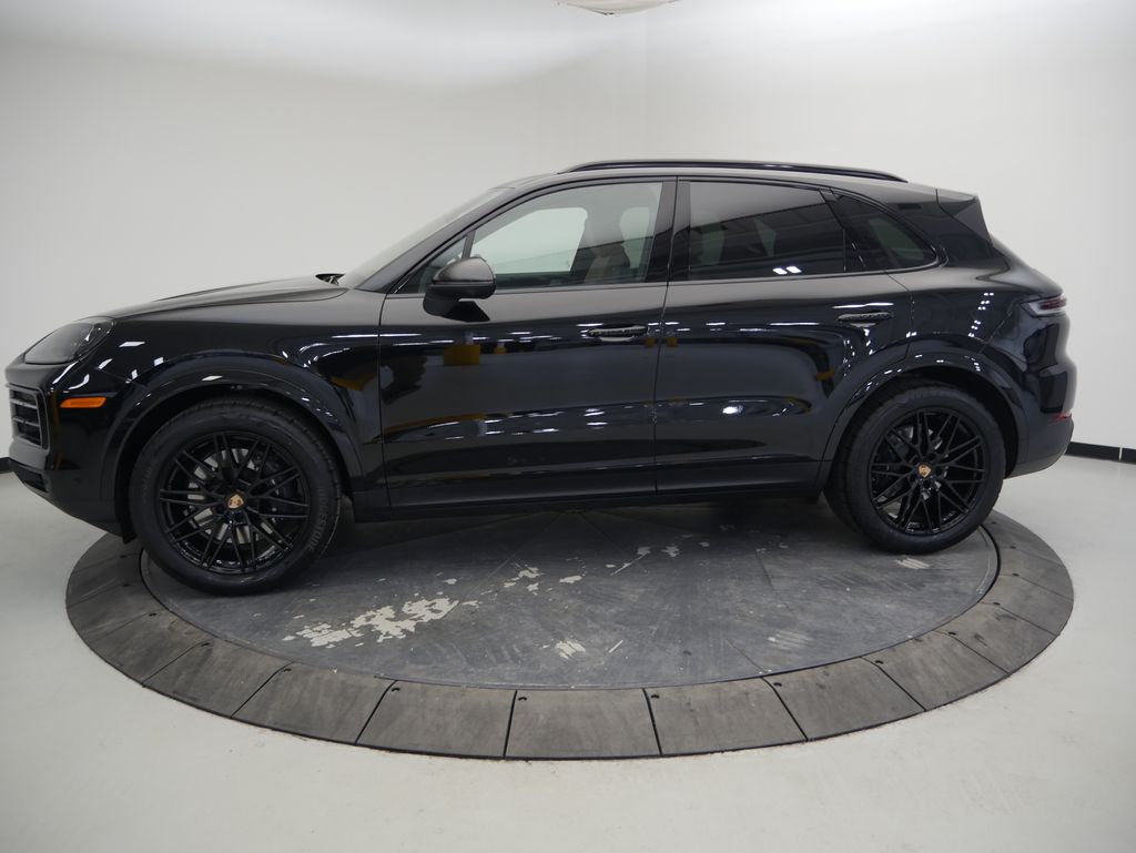 Thumbnail: 2026 Porsche Cayenne - 2