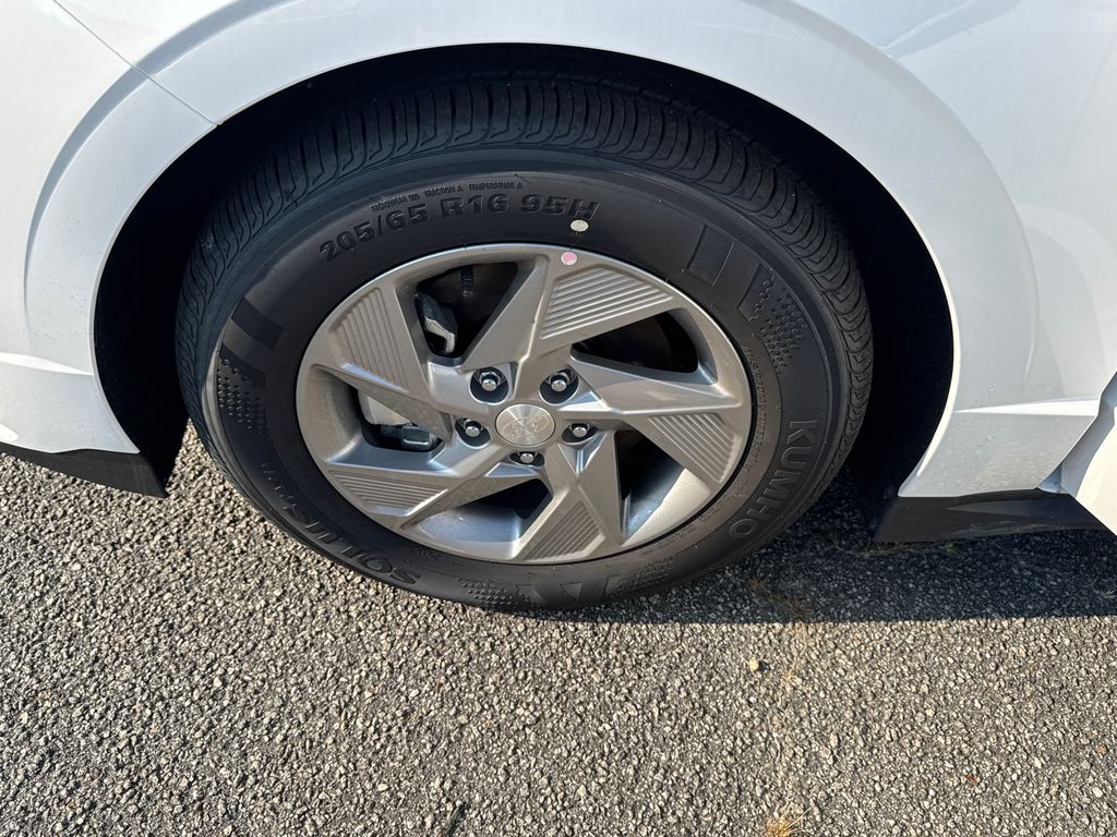 2025 Hyundai Sonata SE photo 20