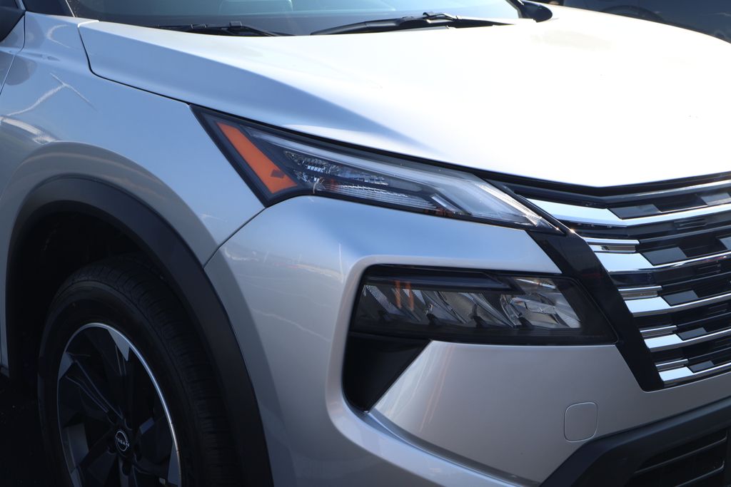 Thumbnail: 2025 Nissan Rogue - 4
