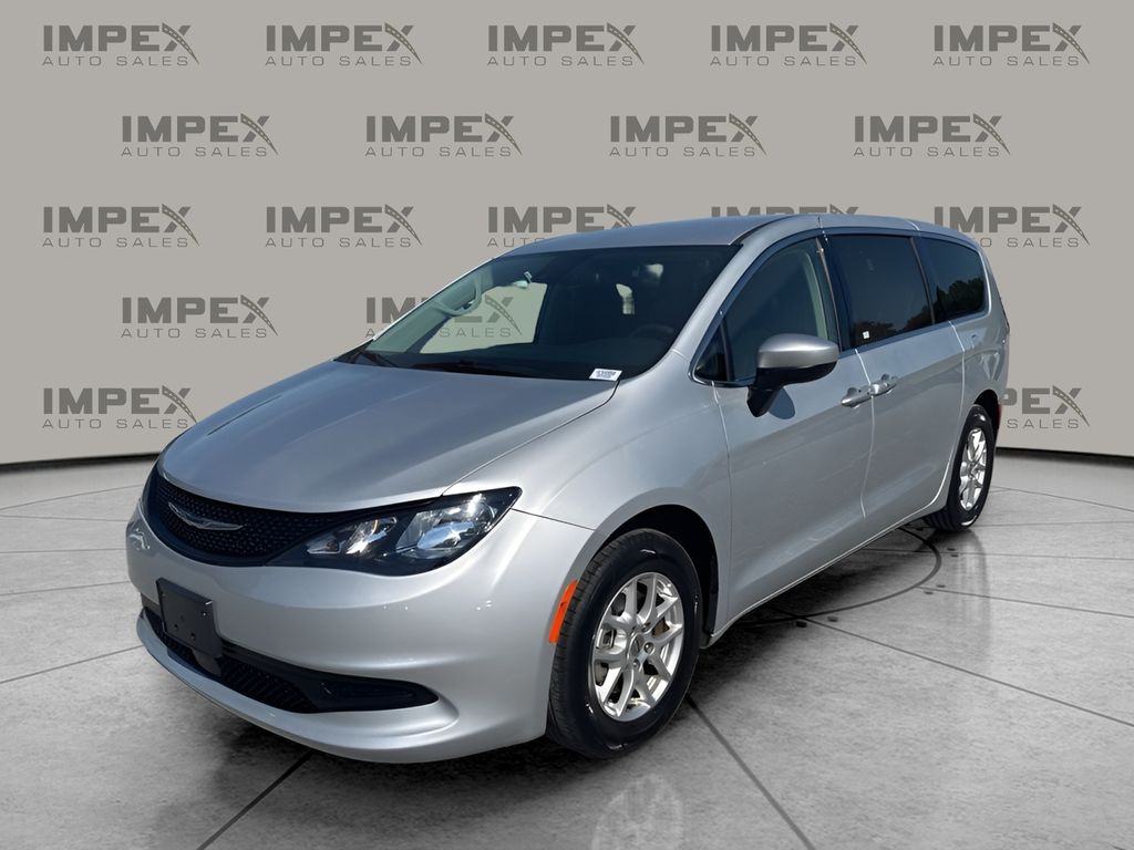 Silver Mist Clearcoat 2023 Chrysler Voyager LX FWD Minivan Front-Wheel Drive 9-Speed Automatic