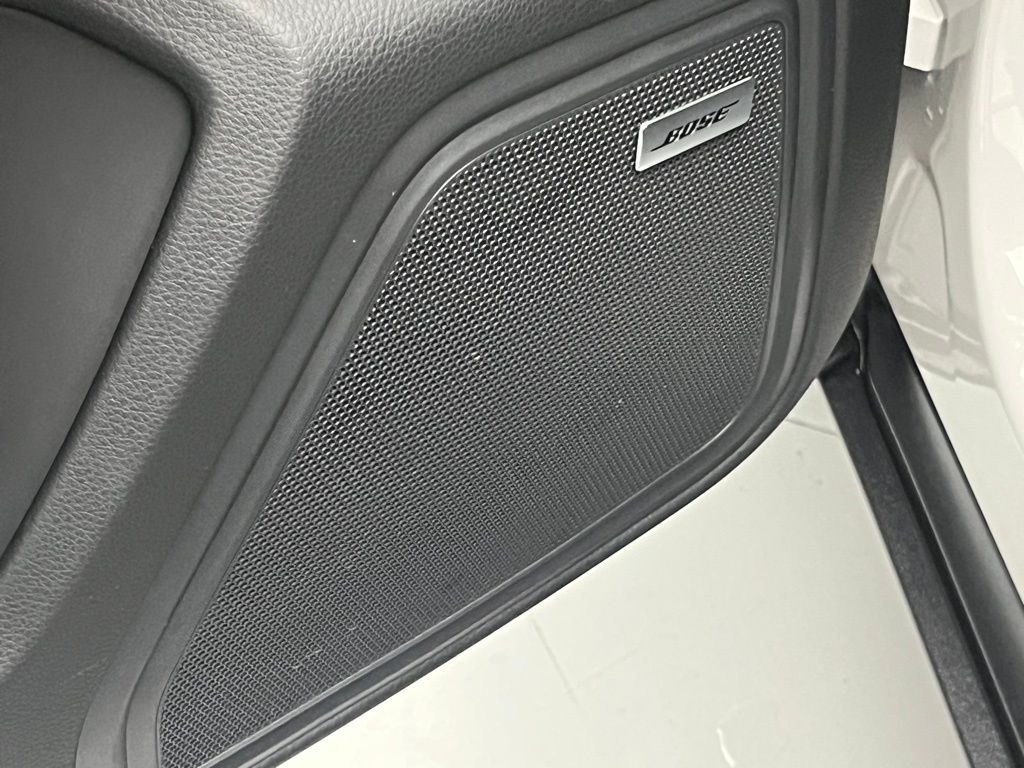 Thumbnail: 2025 Porsche Macan - 29