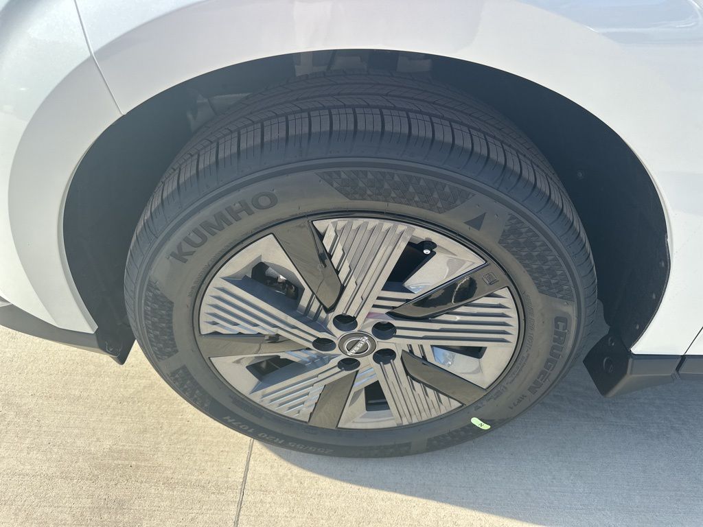 2025 Everest White Pearl Tricoat Nissan Murano SL AWD SUV
