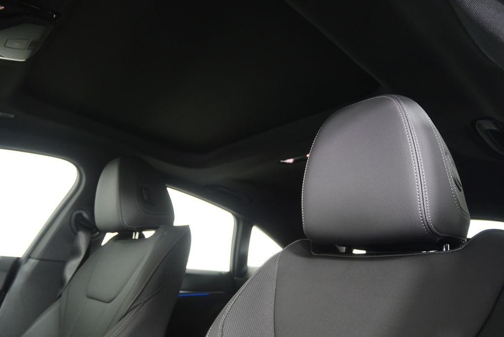 Thumbnail: 2026 BMW i4 - 11