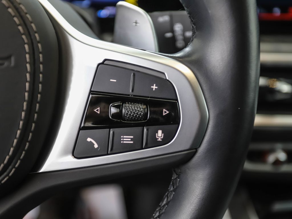 Thumbnail: 2023 BMW X7 - 12