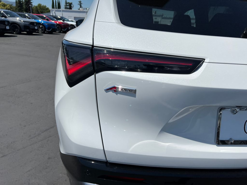 Thumbnail: 2025 Acura ADX - 10