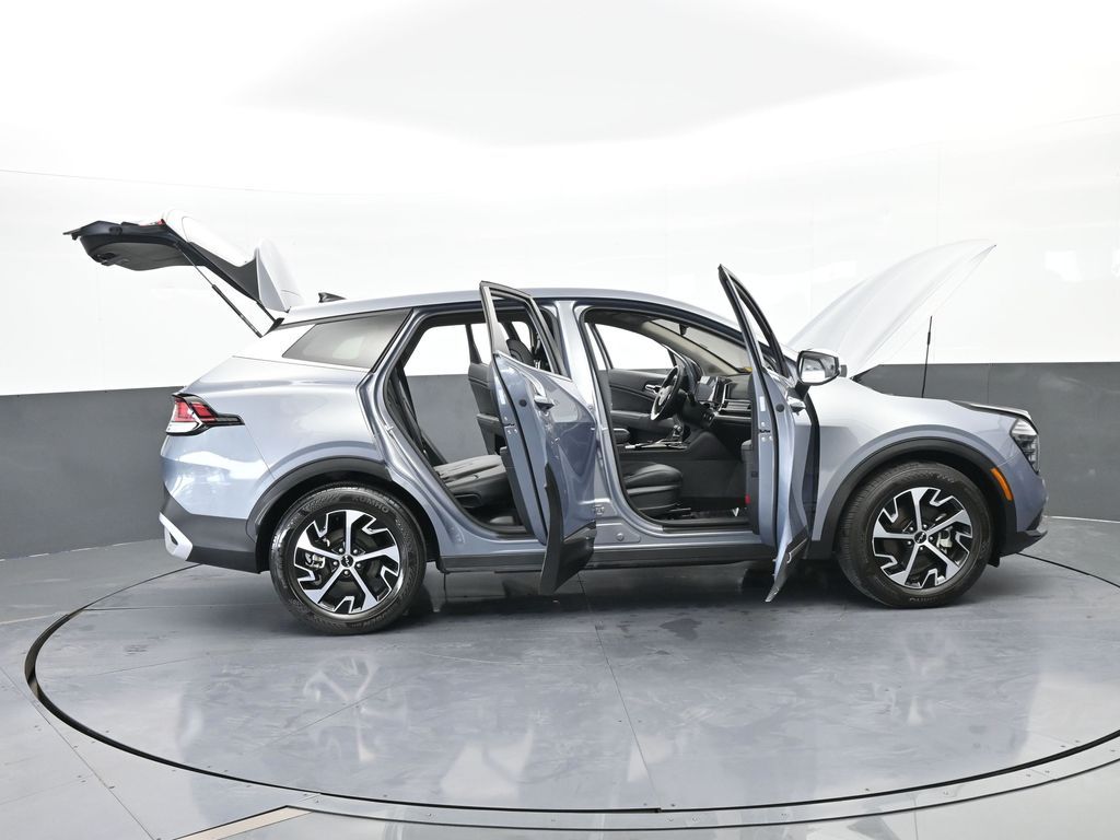 Used 2025 Everlasting Silver Kia EX image 75