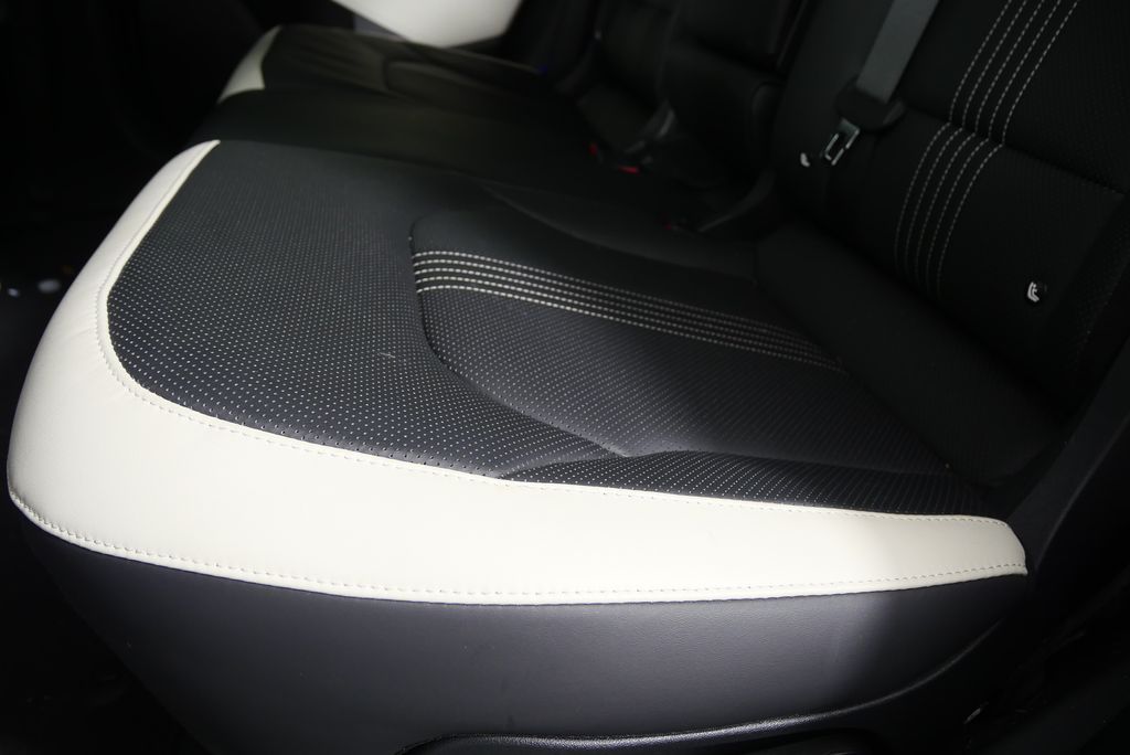 Thumbnail: 2022 Kia EV6 - 15