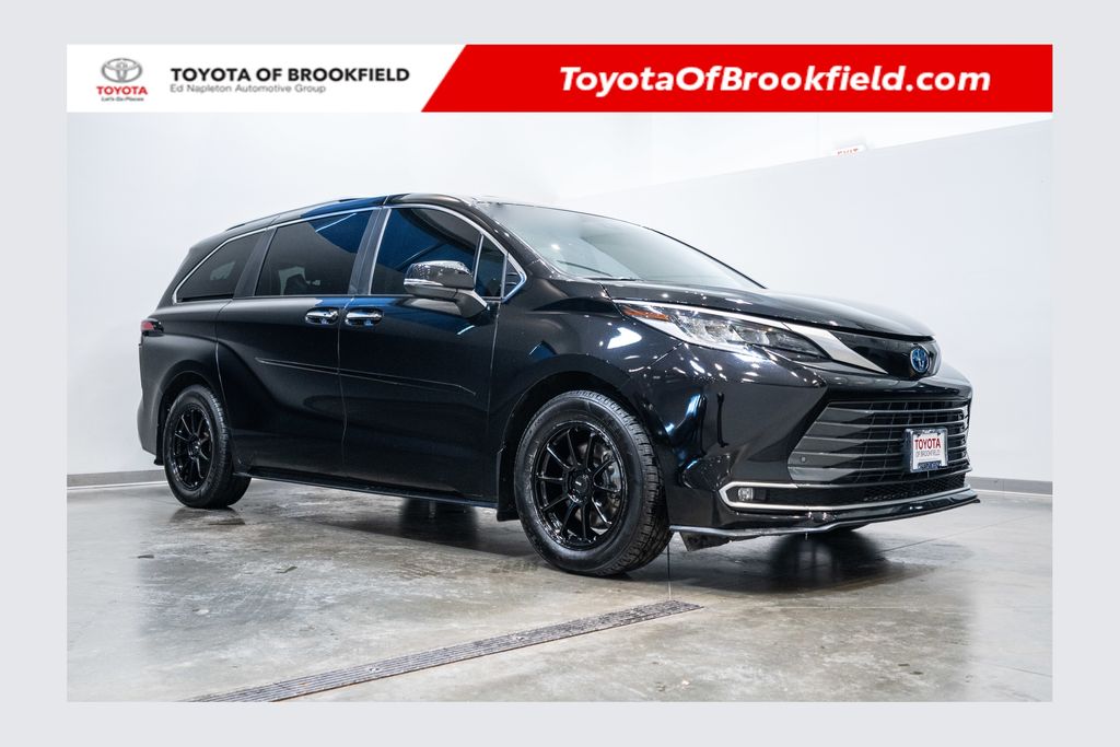 2023 Toyota Sienna Limited 7-Passenger AWD