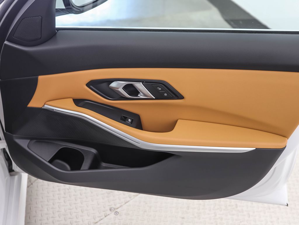 Thumbnail: 2024 BMW 3 Series - 28