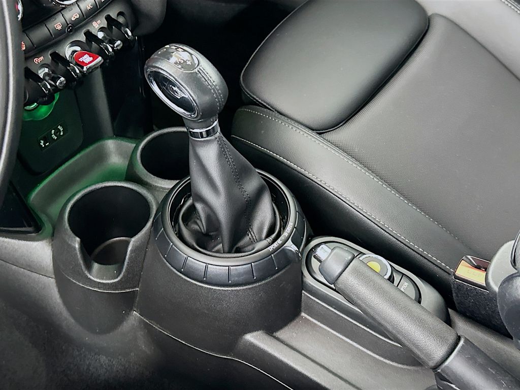 Thumbnail: 2017 MINI Cooper - 15