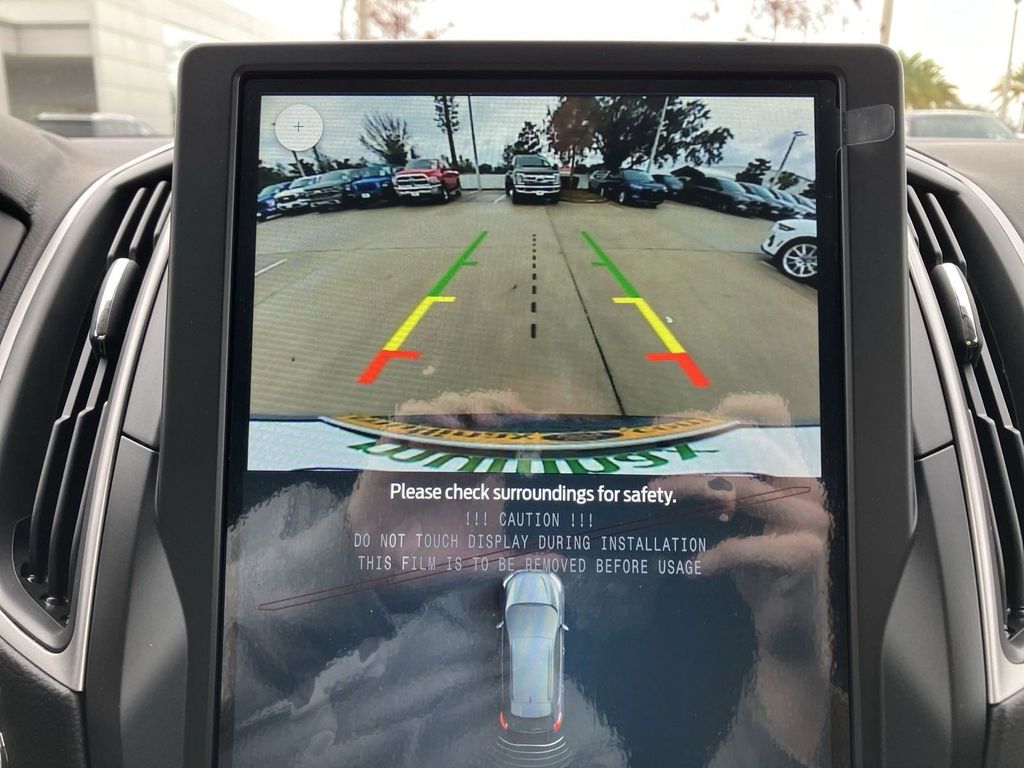 2024 Ford Edge SE photo 4