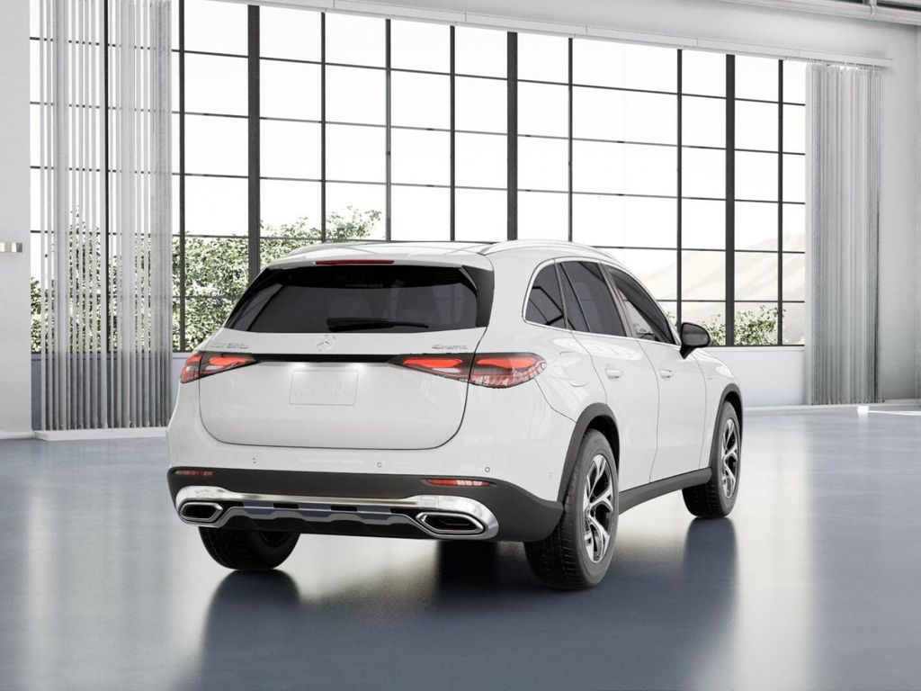 Thumbnail: 2025 Mercedes-Benz GLC - 23