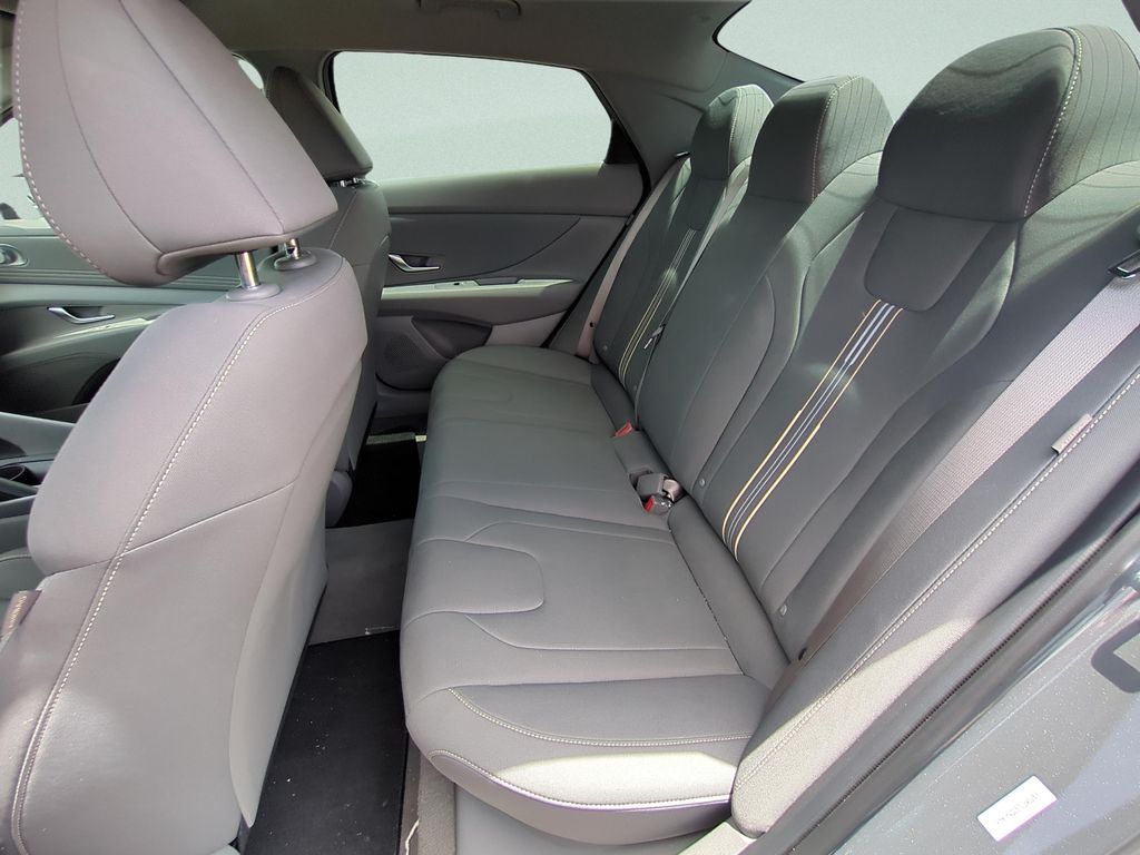 Used 2026 Gray Hyundai SEL Sport image 9